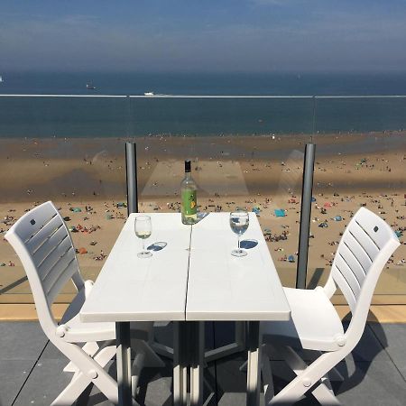 Penthouse Seafront Apartment Ostend Exterior photo